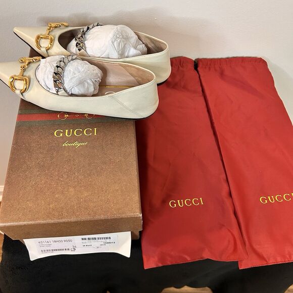 Gucci Deva Horsebit Chain Pointed Toe Flats White Leather Sz 36 US 6 Box - Picture 7 of 10